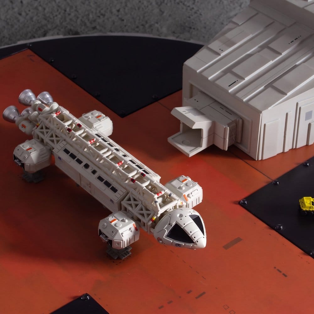 Space: 1999 Juego Landing Pad (with Eagle Transporter) 46 cm