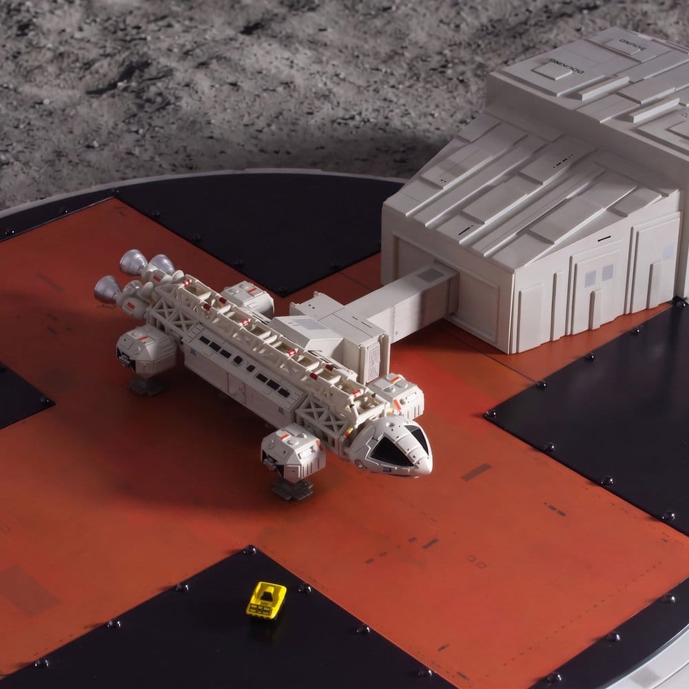 Space: 1999 Juego Landing Pad (with Eagle Transporter) 46 cm