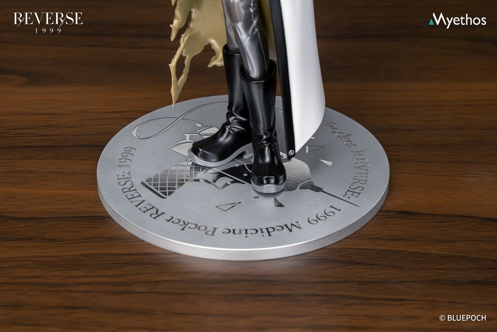 Reverse: 1999 Figura PVC Gift+ Medicine Pocket 23 cm