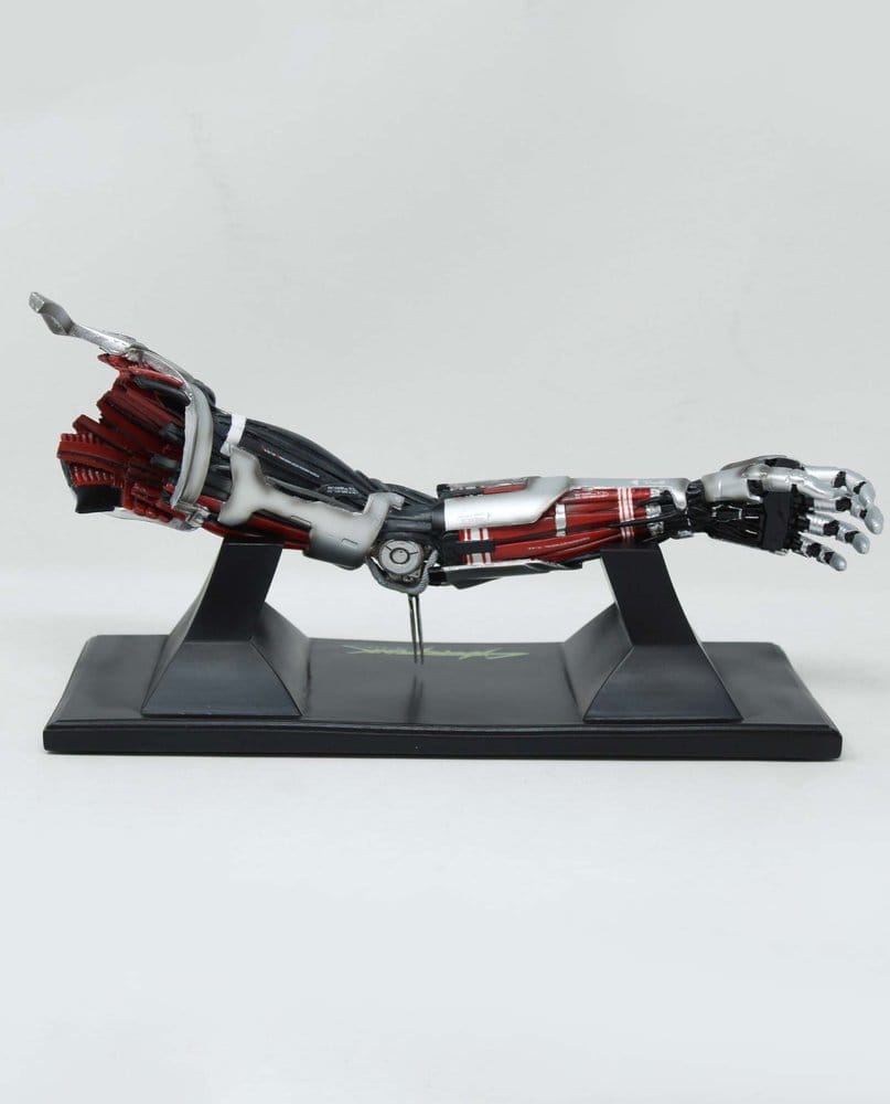 Cyberpunk: Edgerunners Réplica Silverhand Arm 30 cm Frikytopia