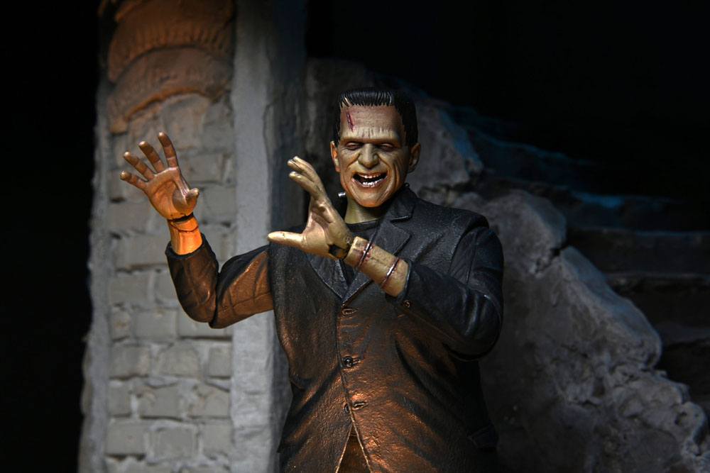 Figura Ultimate Frankenstein Monster Universal Monsters 18 cm
