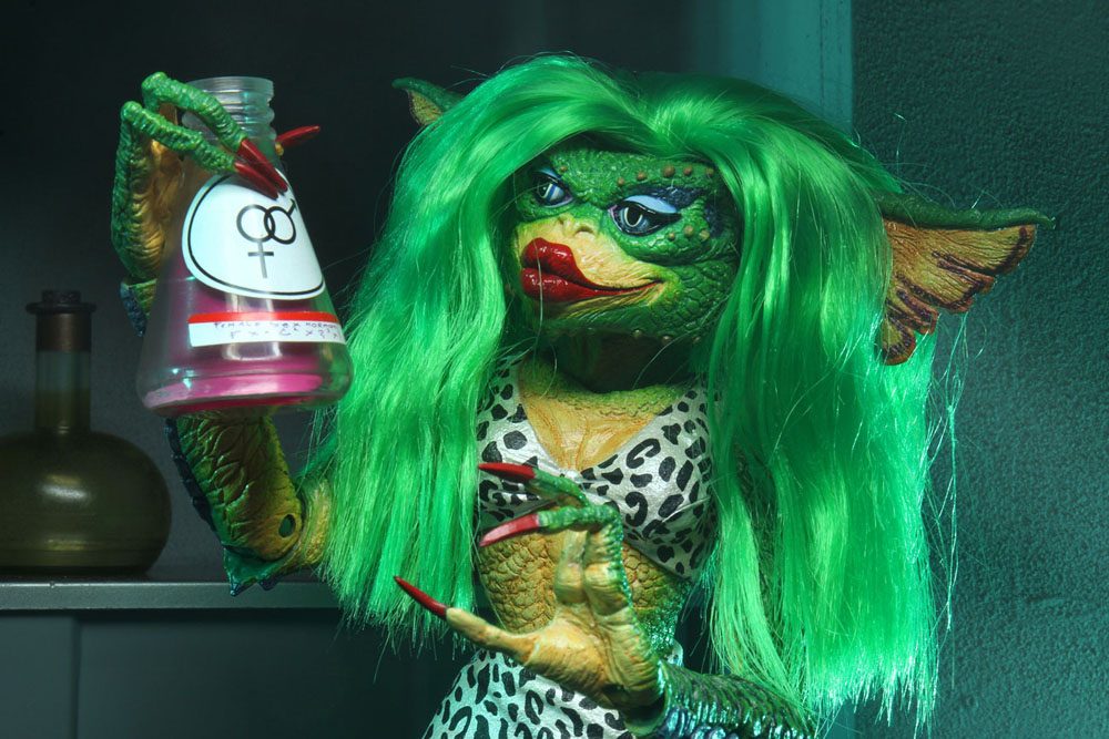 Gremlins 2 Ultimate Figura Greta 15 cm