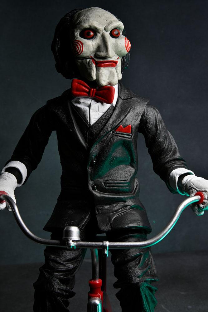 Saw Figura con sonido Billy con Triciclo 30 cm