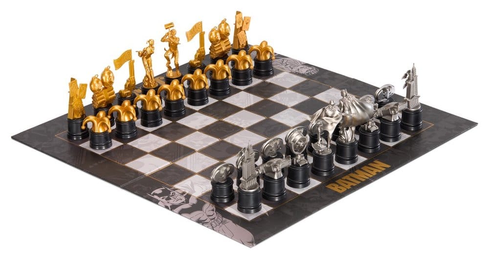 DC Comics Juego de Ajedrez Batman vs. The Joker 47 cm