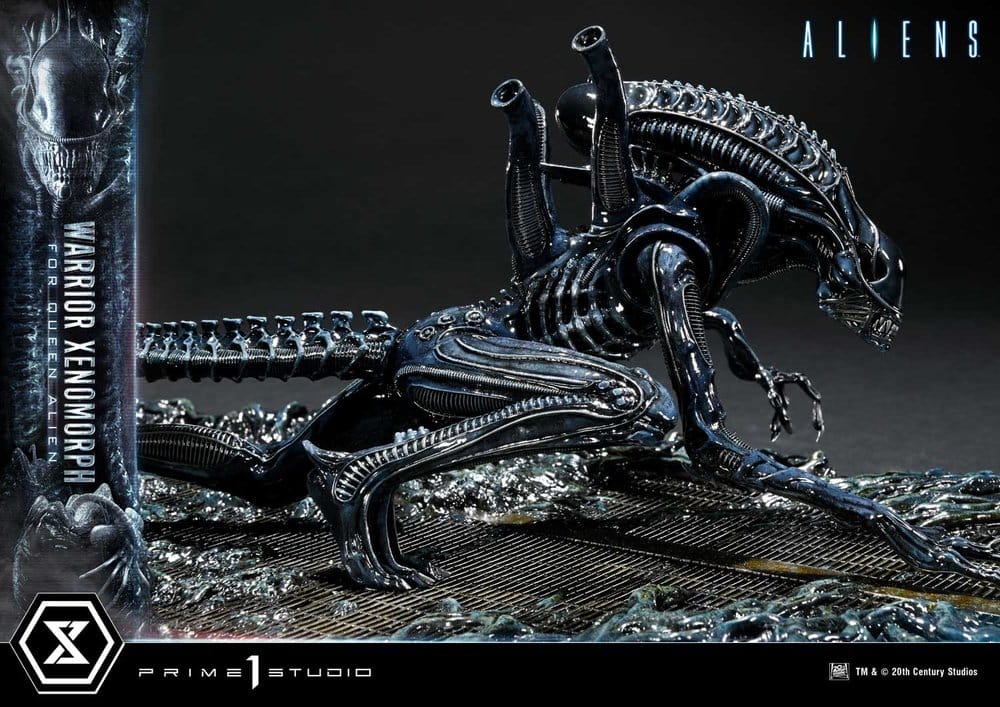 Aliens (Film) Ultimate Diorama Masterline Estatua Warrior Xenomorph for Queen Alien 23 cm
