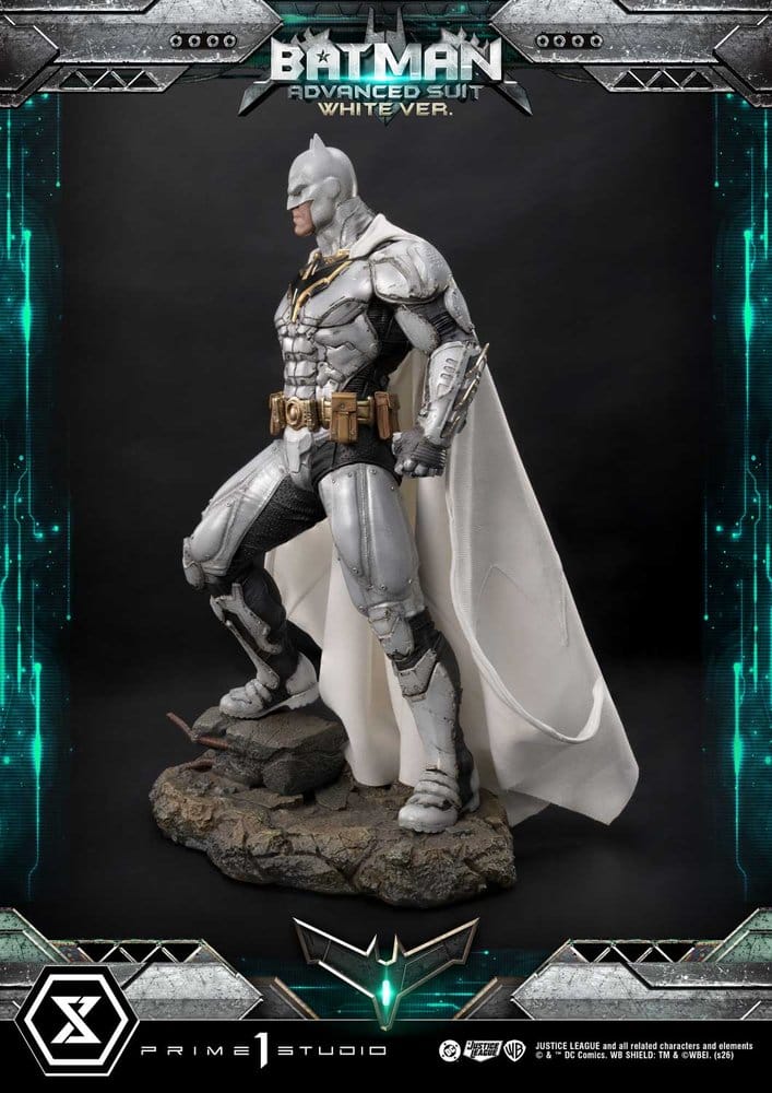 DC Comics Ultimate Museum Masterline Estátua Batman Advanced Suit White Version (Design By Josh Nizzi) 51 cm