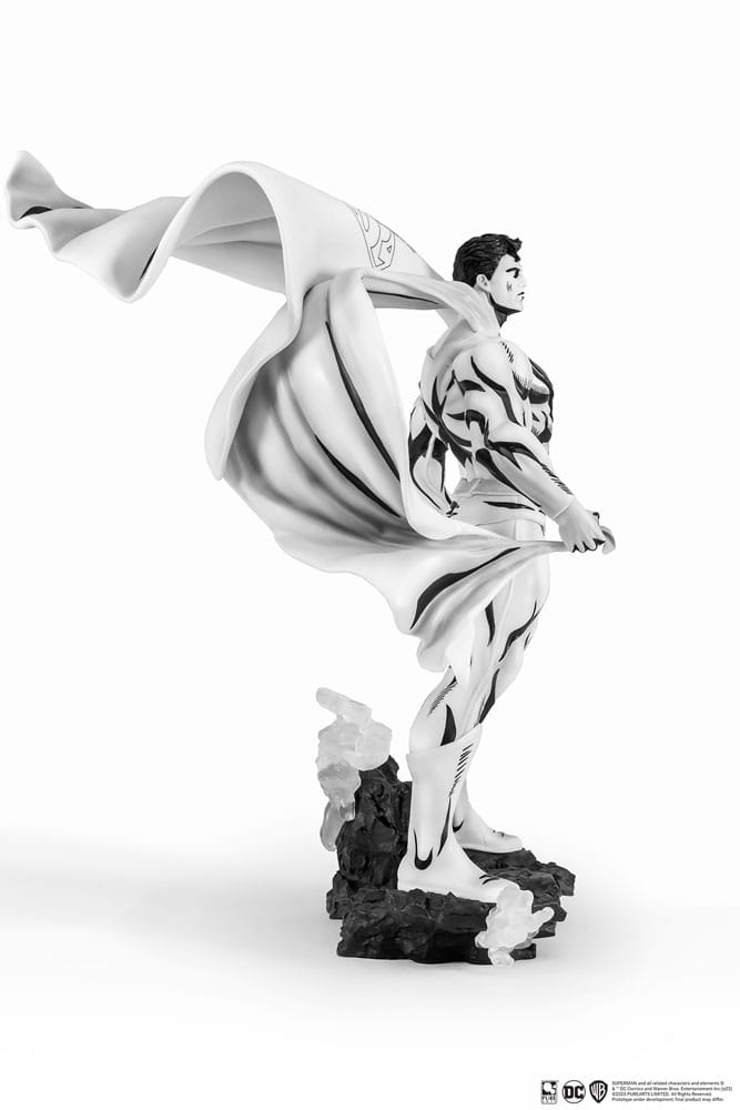 O Homem de Aço PX Estátua PVC 1/8 SDCC 2024 Superman Black & White Version 36 cm