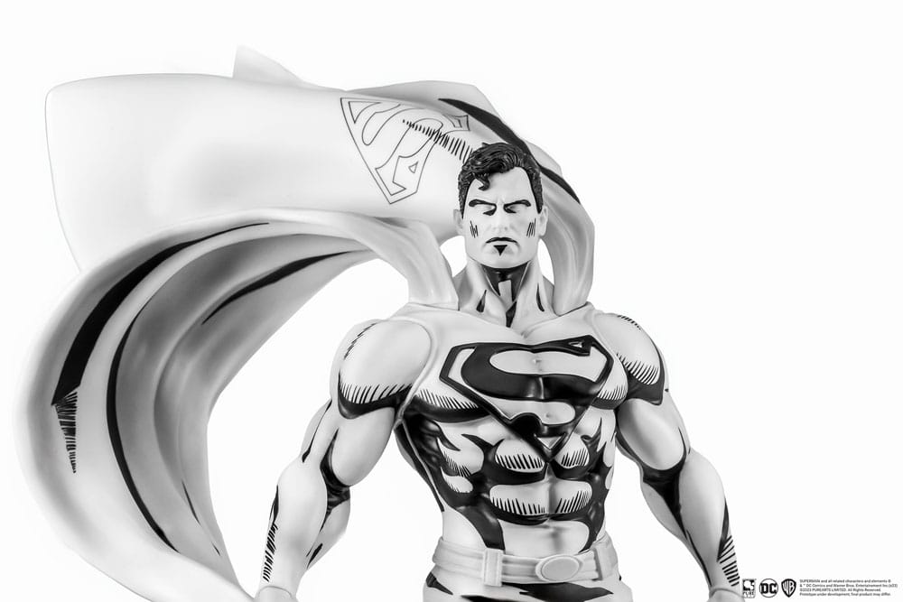 O Homem de Aço PX Estátua PVC 1/8 SDCC 2024 Superman Black & White Version 36 cm