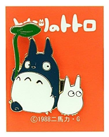 Mi vecino Totoro Pin Small and Middle Totoro with leaf