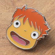 Ponyo na falésia Pin Imagem de close-up da Ponyo