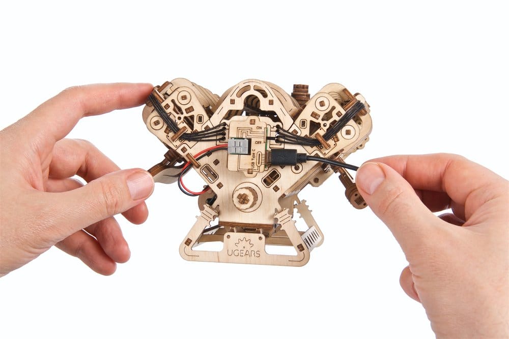 Ugears Puzzle de madera 3D Motor V8